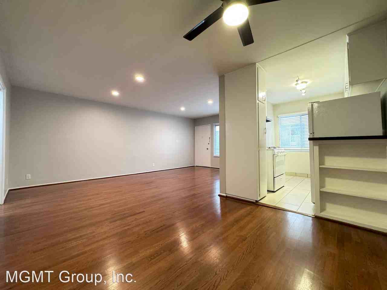 1020 N Edinburgh Ave - Photo 2 of 6