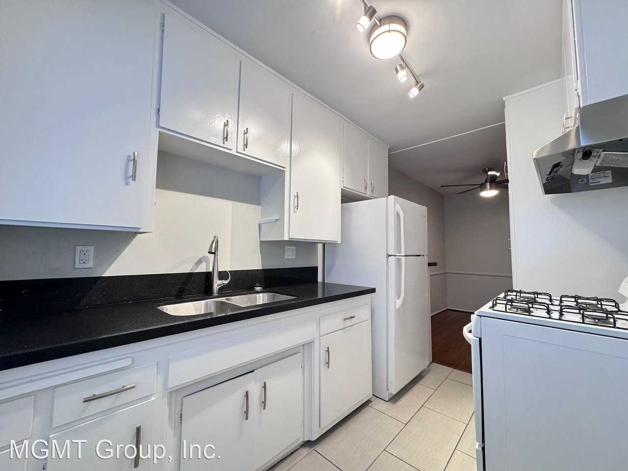 1020 N Edinburgh Ave - Photo 3 of 6