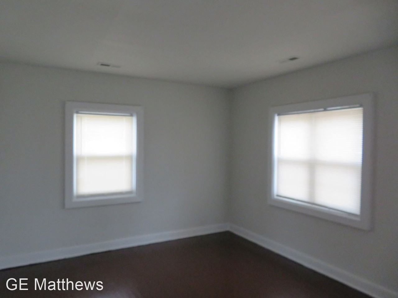 Bolling Street - Photo 2 of 12