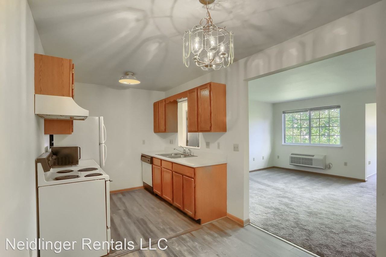 435 Kittery Ridge - Photo 3 of 13