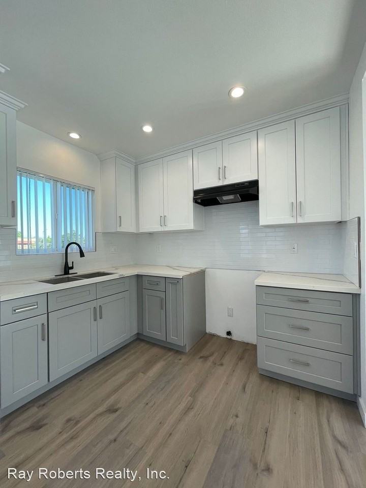 5847- 5851 1/2 Via Corona Street - Photo 2 of 10