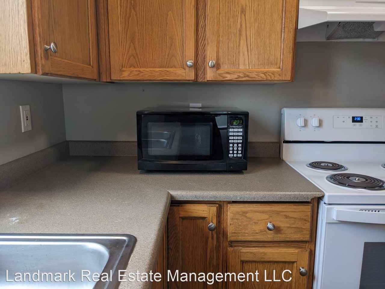 Harbor Side Apartments 1432 1432 1498 Peace Portal Drive, Blaine