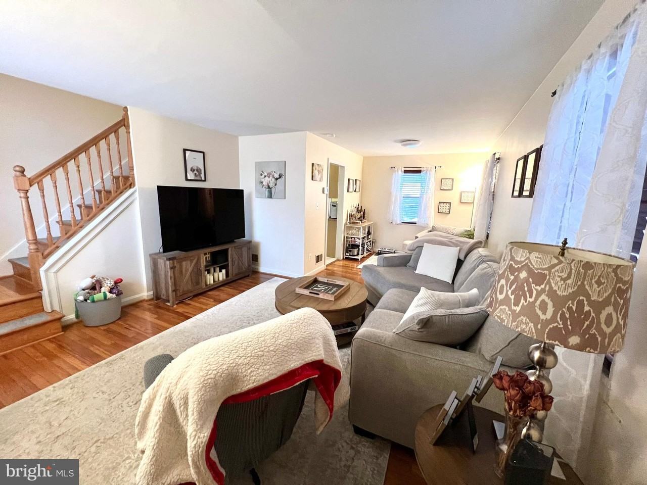 2319 Riverview Ter - Photo 2 of 26
