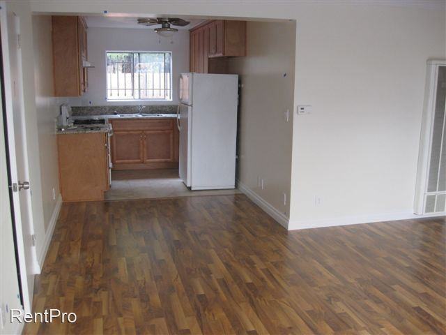 1433 25th St - Photo 2 of 2