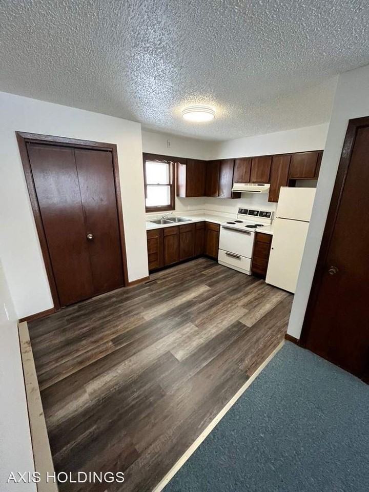 103/115 Walnut Street - Photo 2 of 9