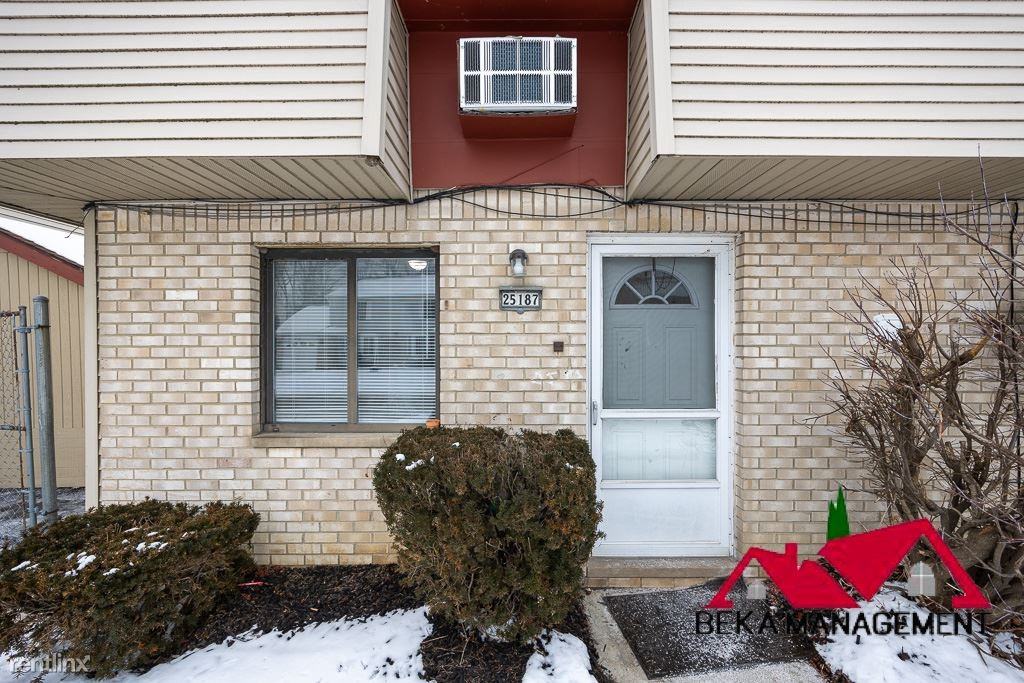 25187 Orchid St - Photo 3 of 21