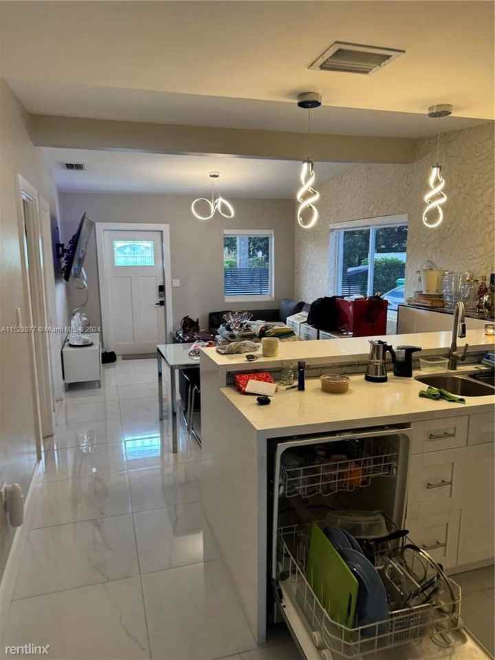 9625 Nw 36th Ave #A - Photo 2 of 13