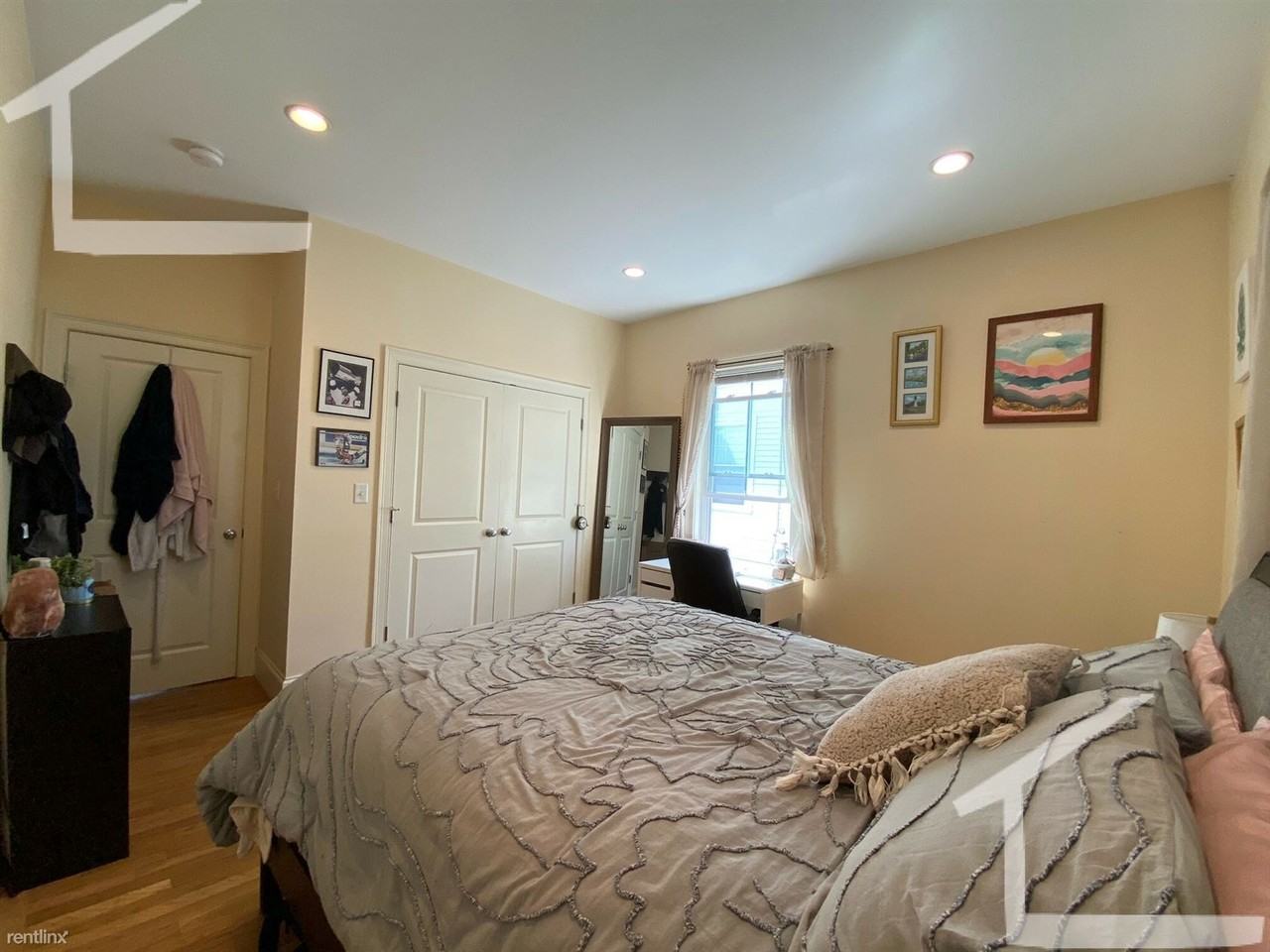 25 Lothrop St - Photo 2 of 11