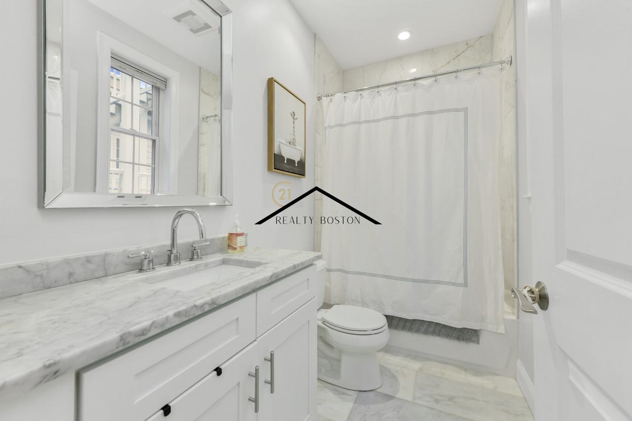 100R Webster St - Photo 6 of 13