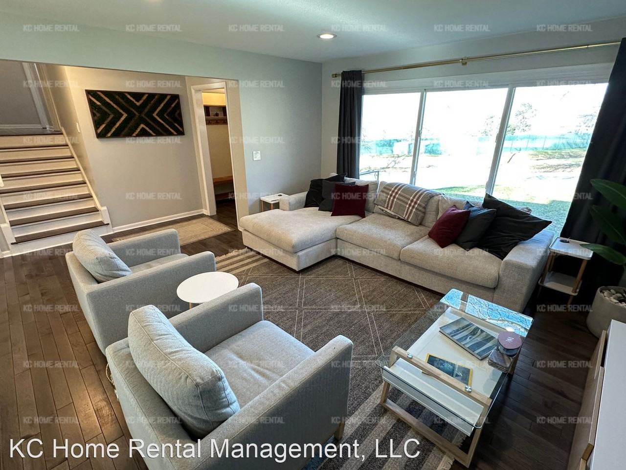 5605 W 49th St - Photo 3 of 45