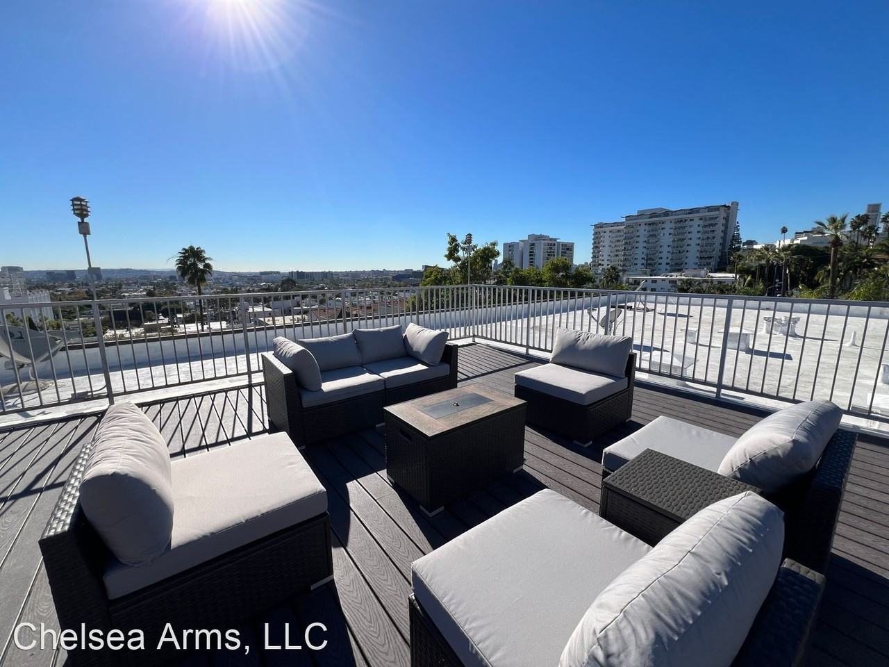 8440 Fountain Ave - Photo 3 of 25