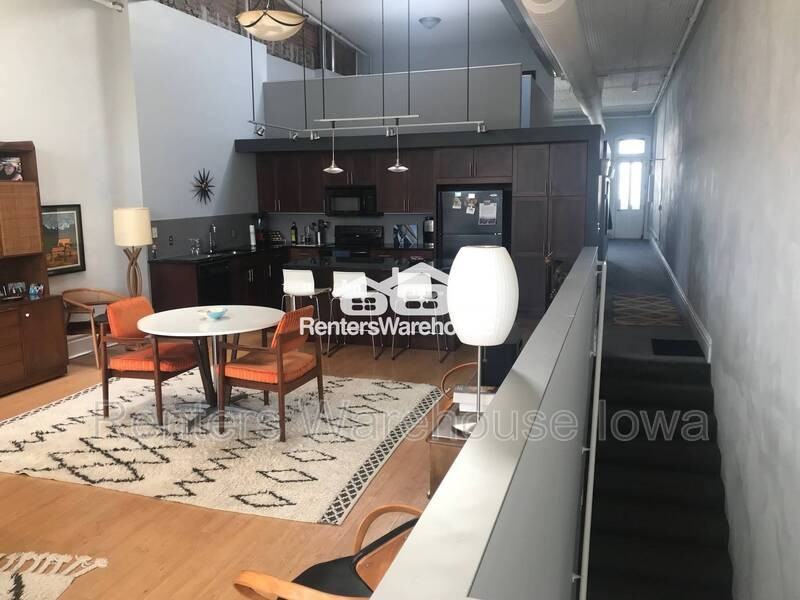 516 1/2 E Grand Ave - Photo 2 of 12