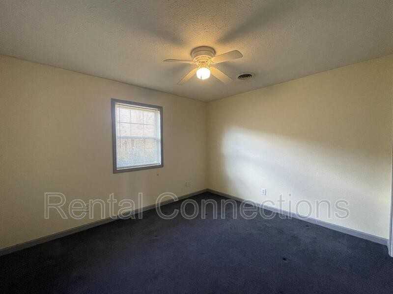 1403 N 8th St #1403N8th - Photo 3 of 11