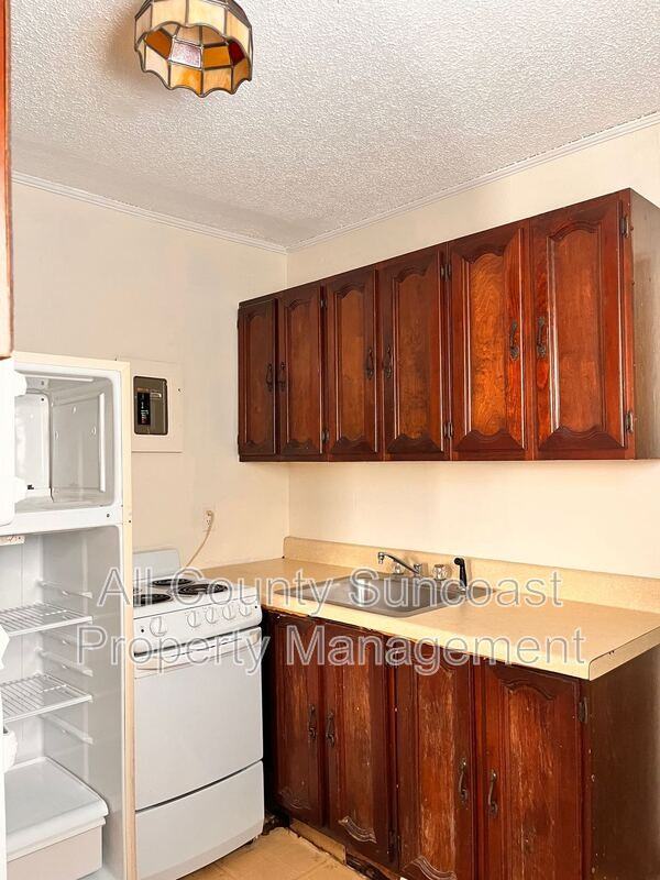 3714 50th Ave N #W - Photo 3 of 8