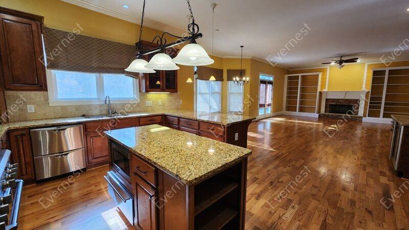 970 Seaboard Ave Nw - Photo 3 of 50