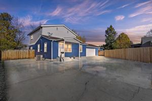 featured image of 3718 W Custer Dr