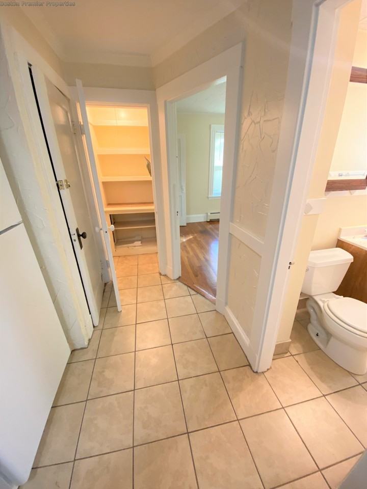 Brook Rd #2R - Photo 4 of 8