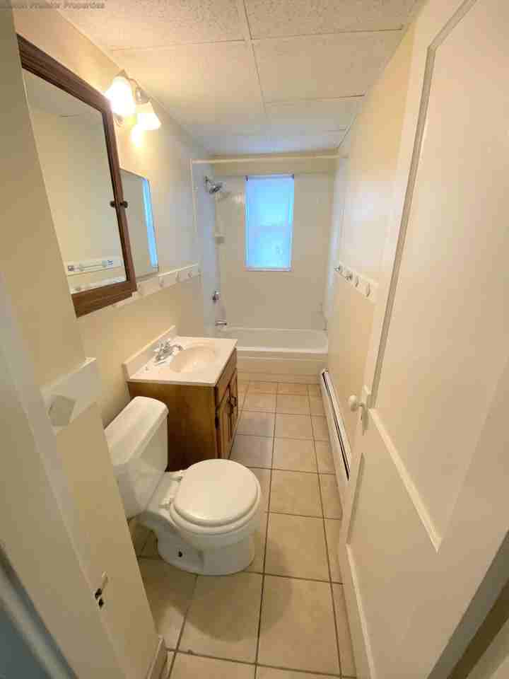 Brook Rd #2R - Photo 5 of 8