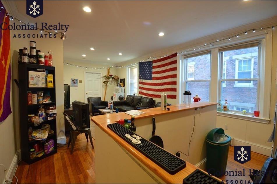 75 Thatcher St #2001