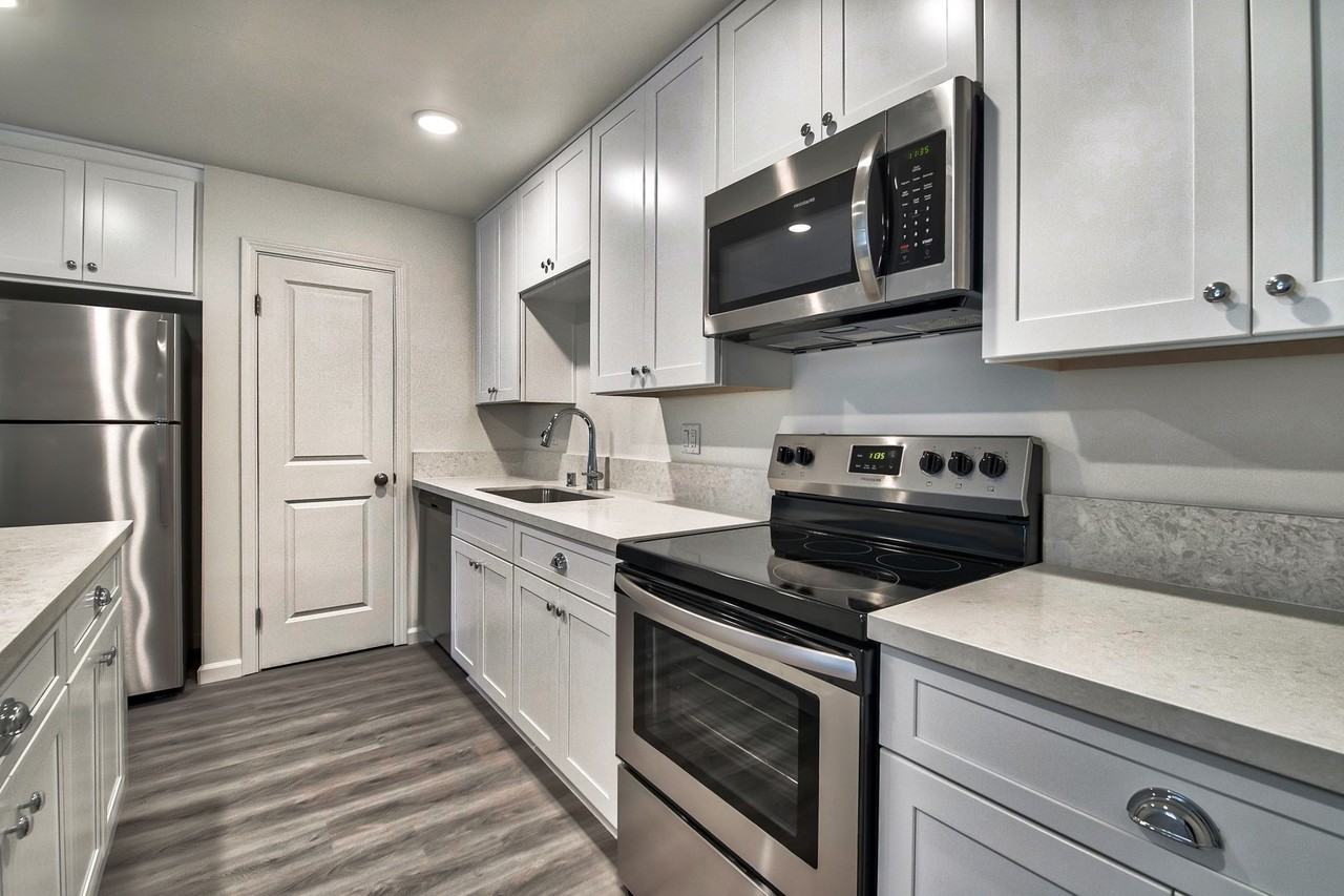 La Jolla View - Photo 4 of 28