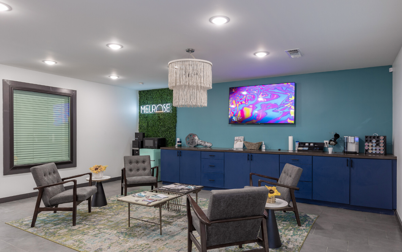 The Melrose - Photo 3 of 33