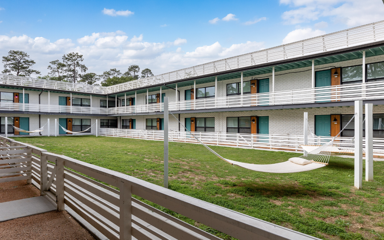 The Melrose - Photo 5 of 33