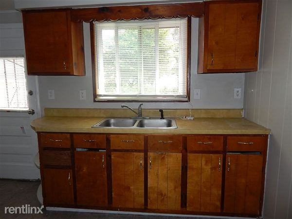 19376 Norborne St - Photo 3 of 7