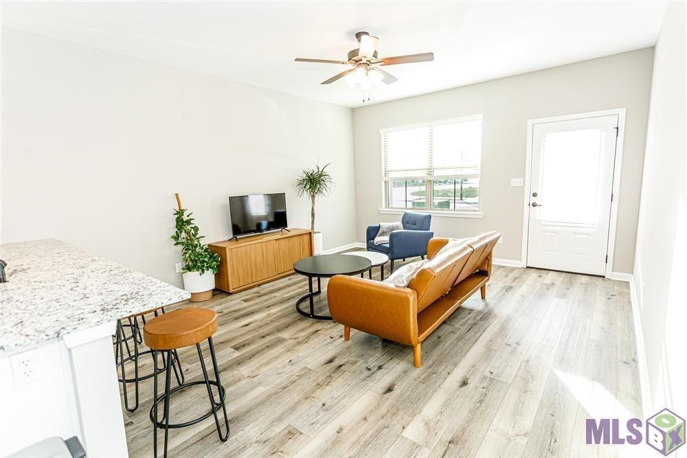 2931 Niccoline Way - Photo 4 of 23