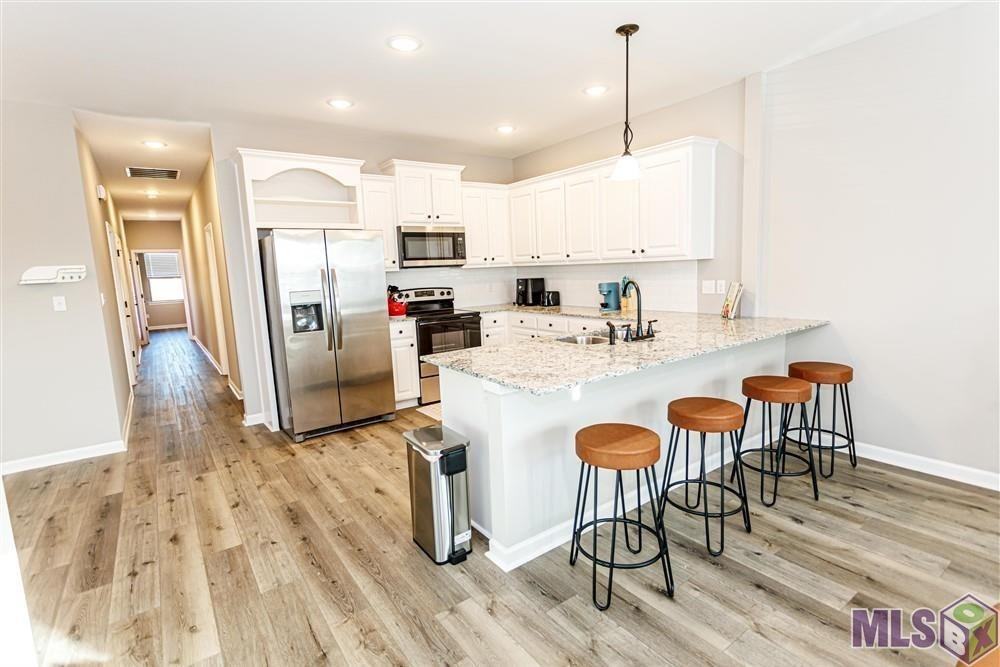 2931 Niccoline Way - Photo 5 of 23