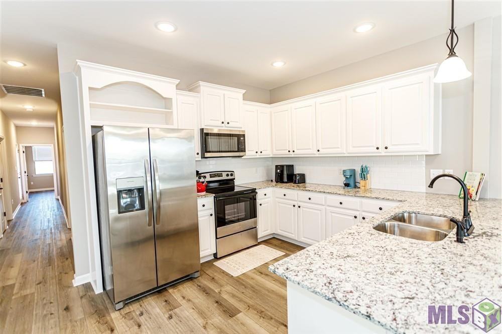 2931 Niccoline Way - Photo 6 of 23