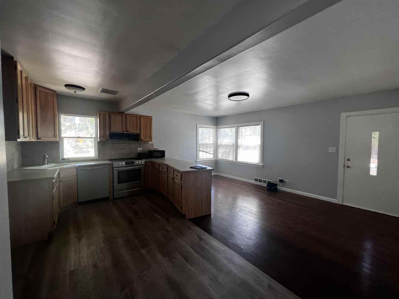 2127 3rd Ave N #1 - Photo 3 of 19