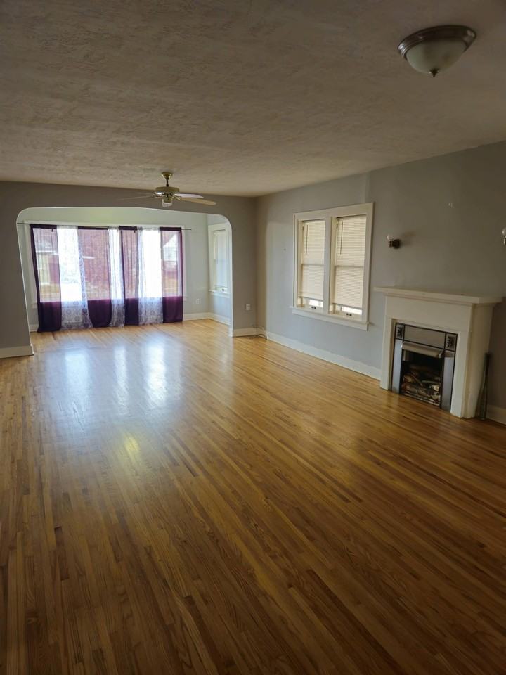 1104 5th Ave S #1 - Photo 2 of 5