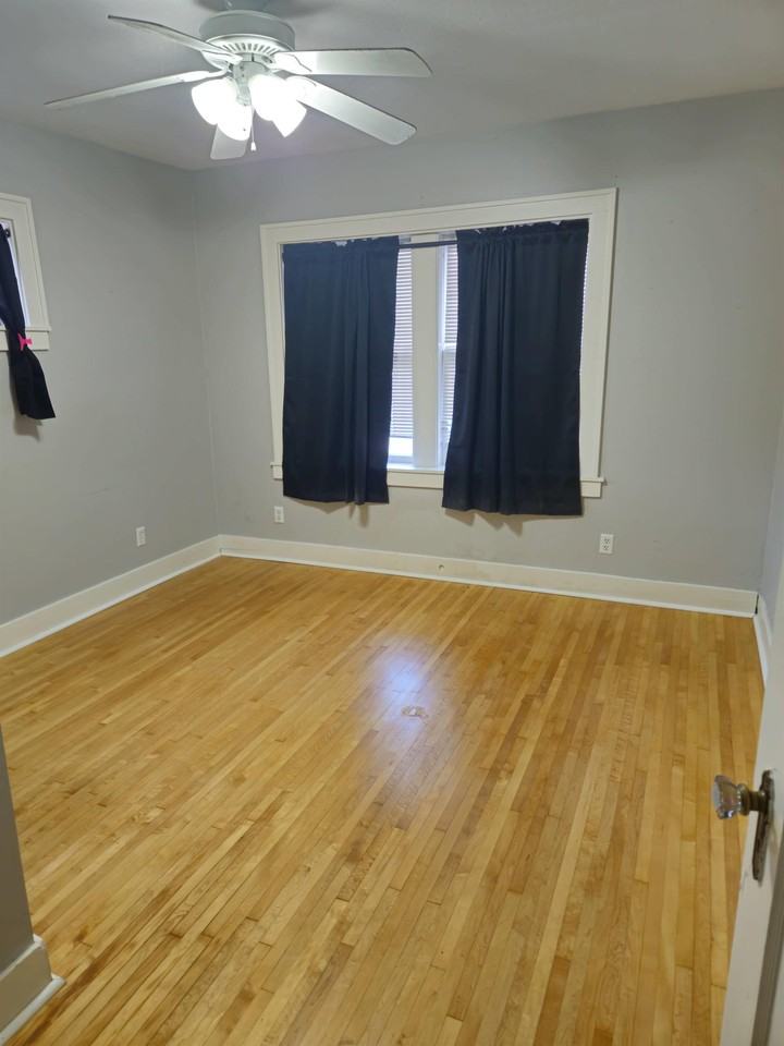 1104 5th Ave S #1 - Photo 3 of 5