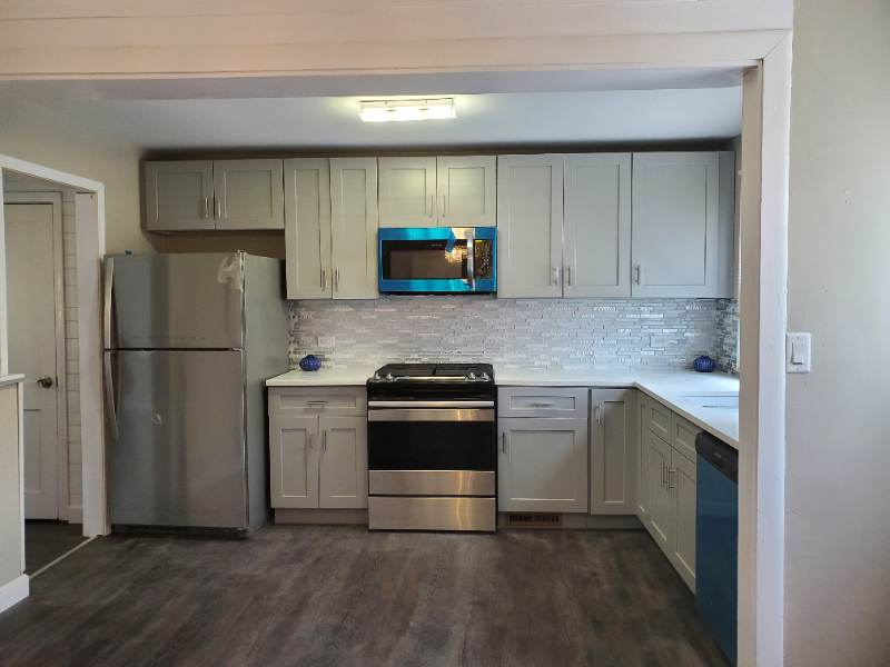 1329 Campbell Ave - Photo 2 of 13