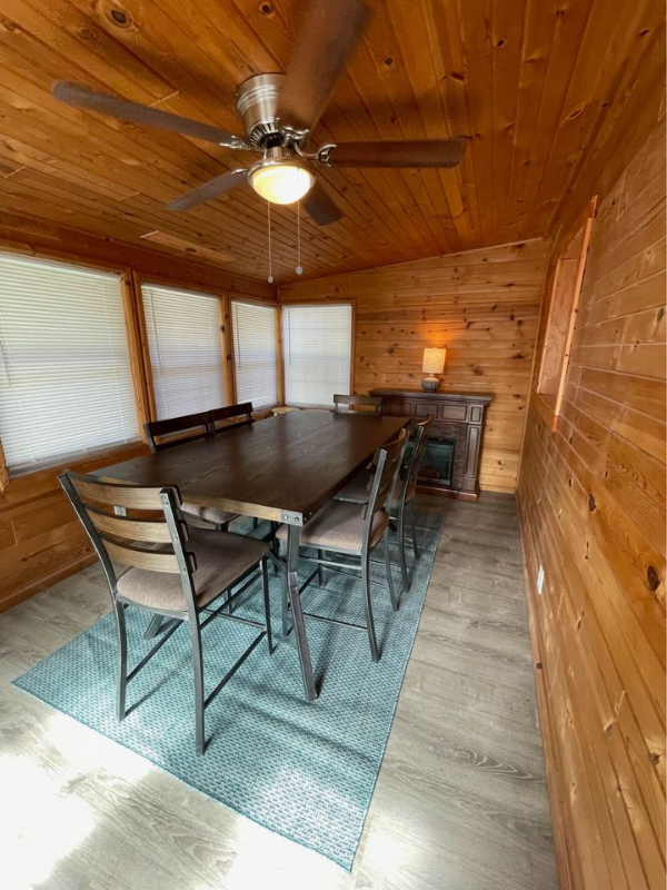 125 Lakeview Dr - Photo 3 of 9