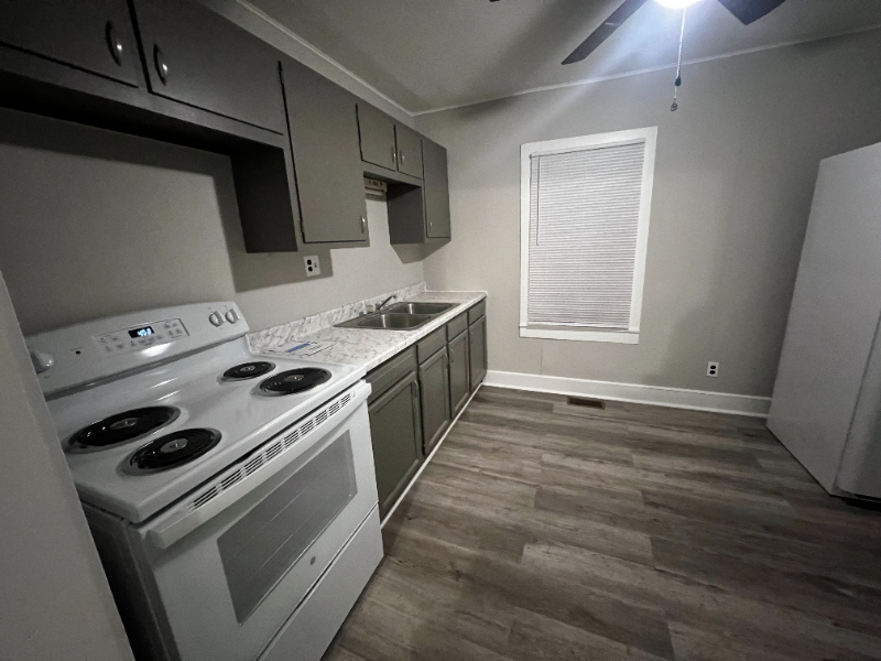 355 E Ohio St - Photo 2 of 17
