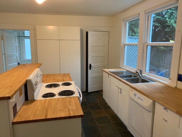 563 N Simpson St #565 - Photo 3 of 9