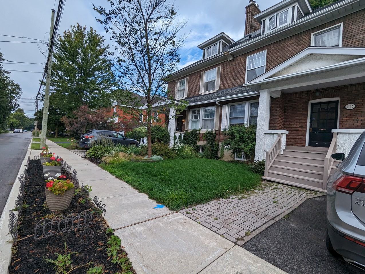 215 Avenue Percival - Photo 2 of 14