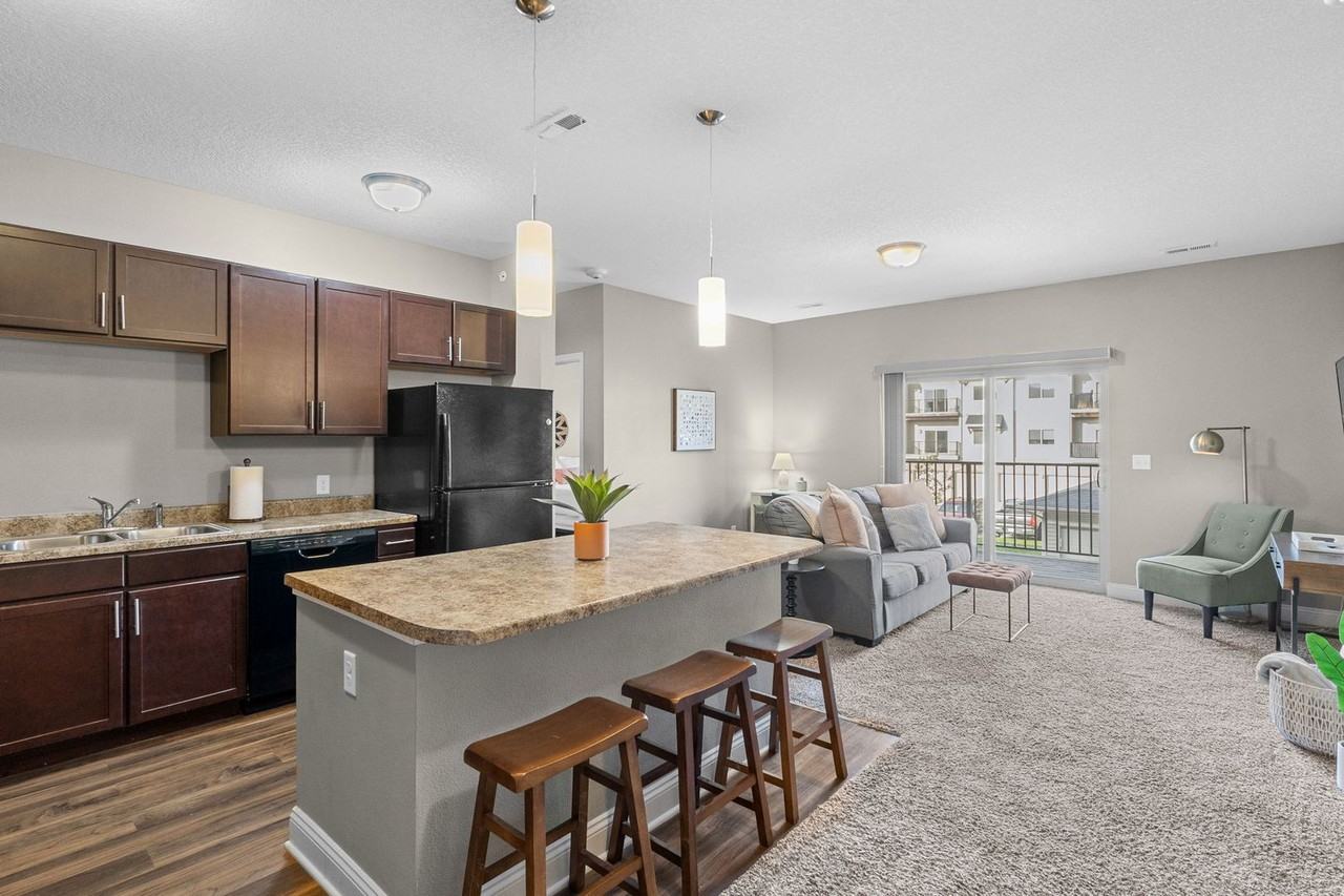 Cascades at Jordan Creek - Photo 5 of 50