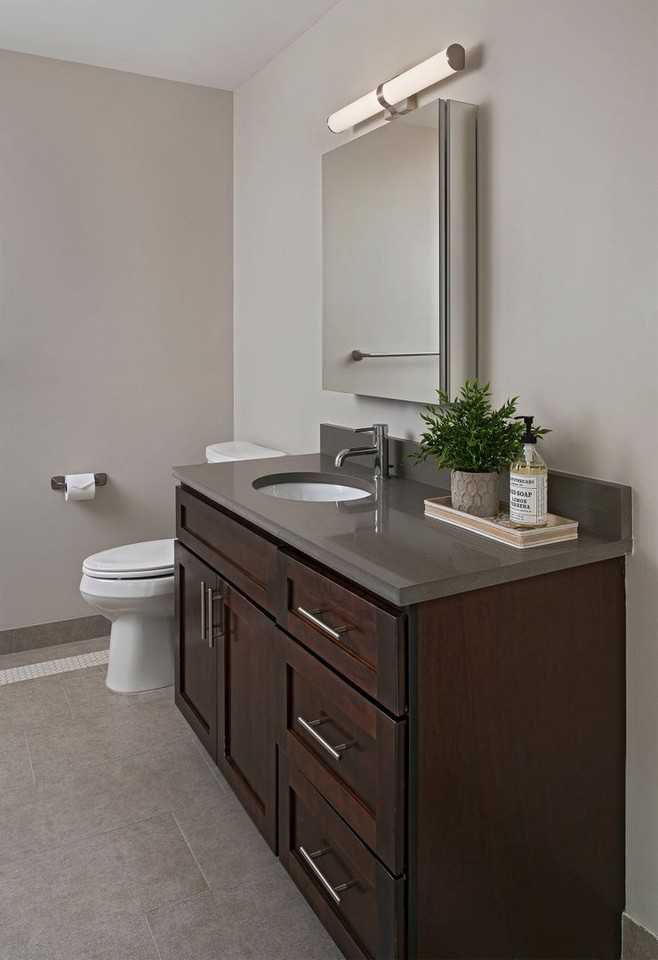 The Farwell - Photo 5 of 50