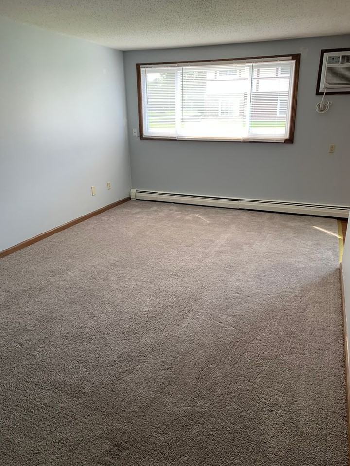 Tudor Lane Apartments - Photo 6 of 18