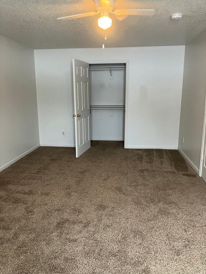 1016 1st Ave W #2 - Photo 3 of 10