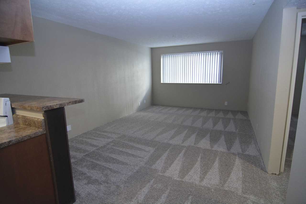 Cottonwood Apartments - Photo 4 of 25