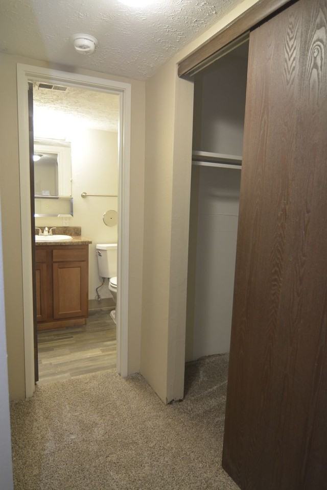 Cottonwood Apartments - Photo 7 of 25