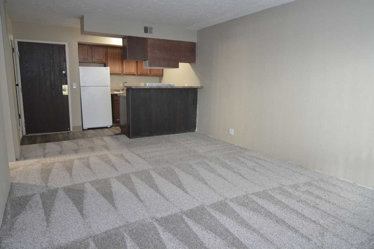 Cottonwood Apartments - Photo 5 of 25