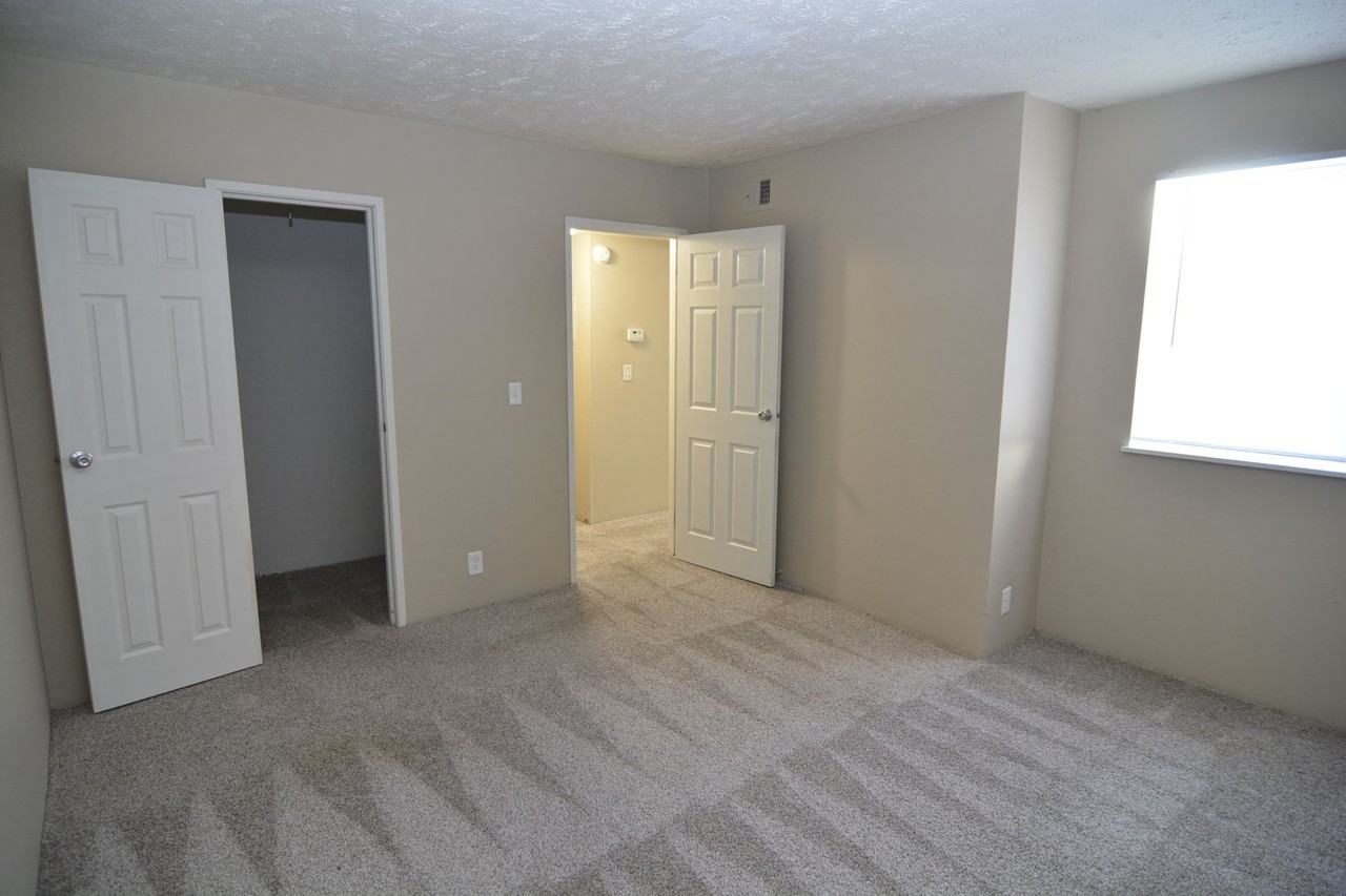 Cottonwood Apartments - Photo 7 of 17