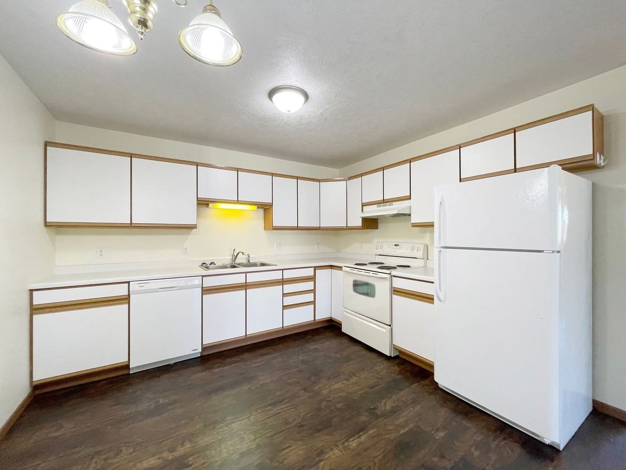 2901 7th Street SW - Photo 3 of 13