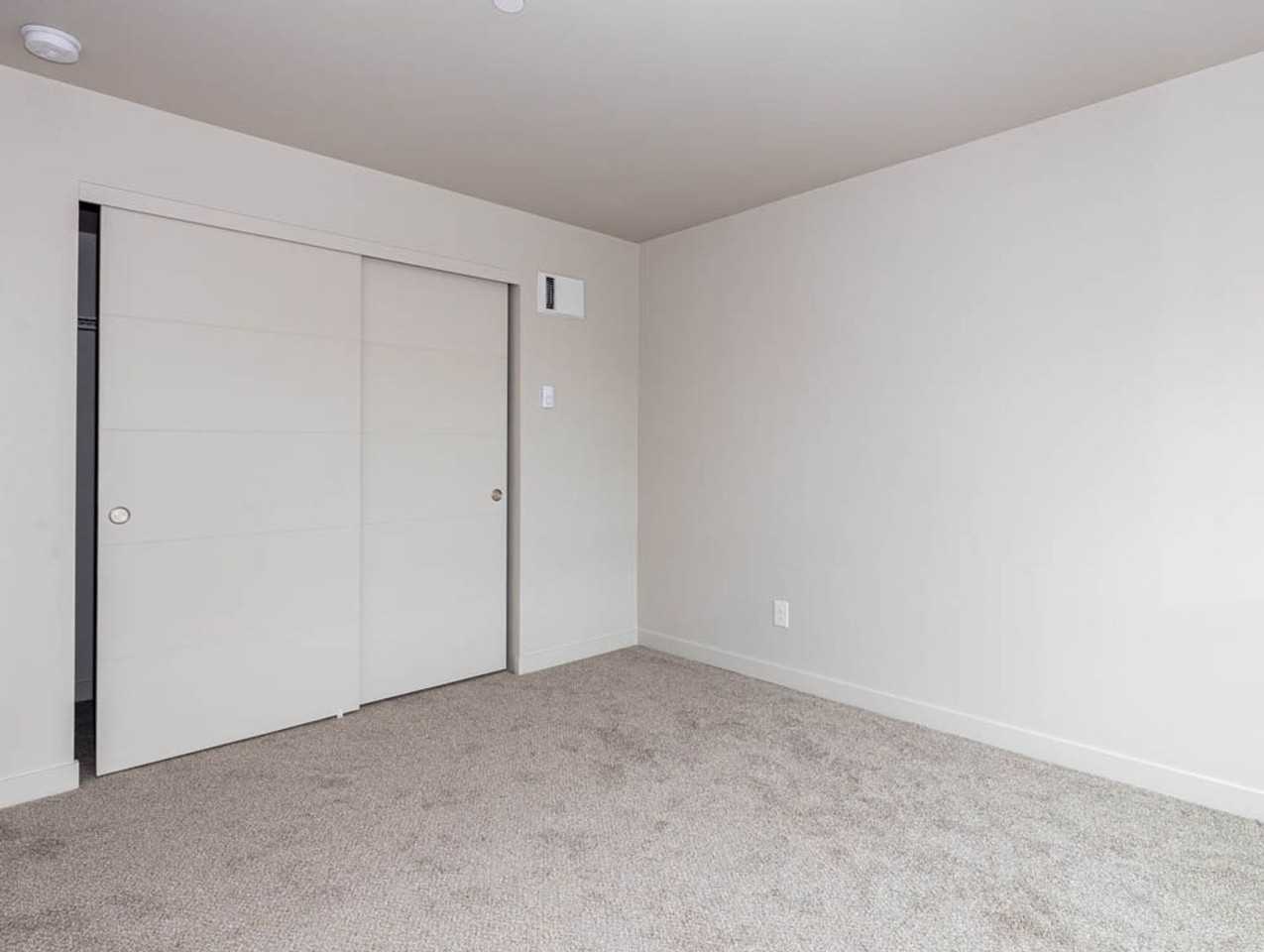 1650 NE Market Drive - Photo 7 of 50