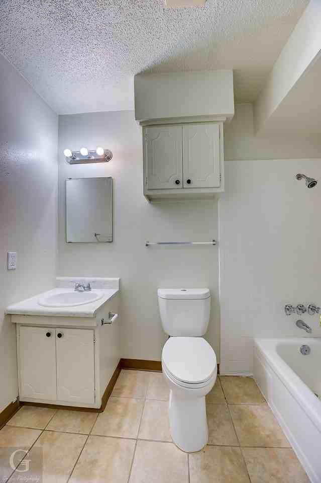 3210-3288 CLOVERDALE PLACE - Photo 7 of 16