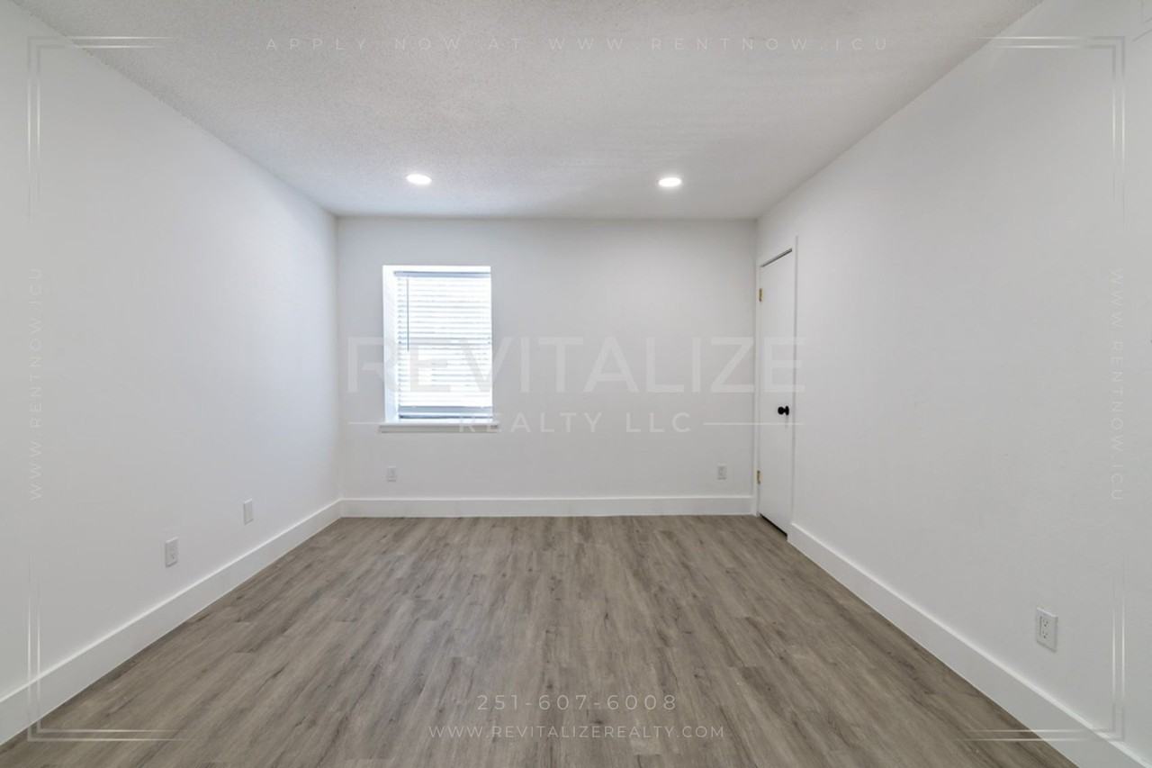 NEW 2 Bd/1 Ba Midtown Apartments on Dauphin St! - Photo 3 of 41